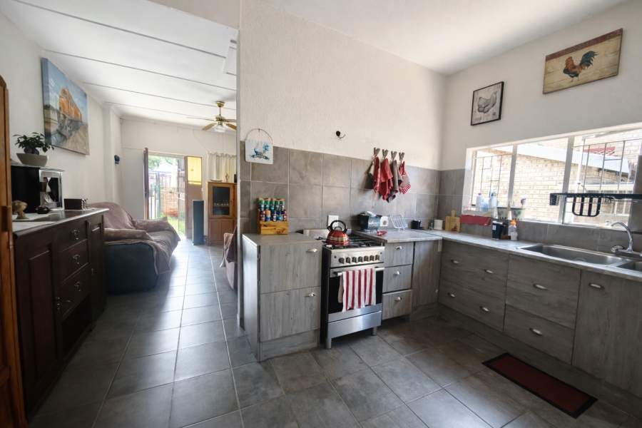 3 Bedroom Property for Sale in Protea Park North West